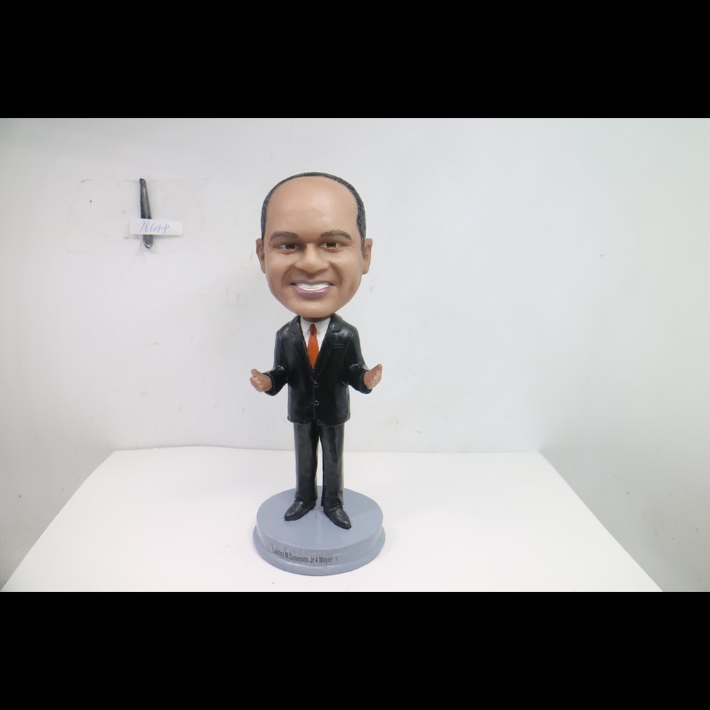 Meet your Posher, Lalandry